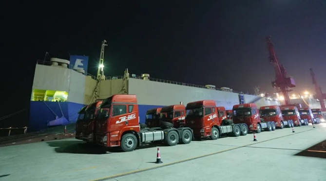 海外市場(chǎng)喜迎開門紅，解放重卡批量出口印尼