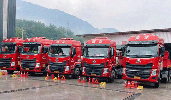 不怕“卷”！四川馮總9年用220臺乘龍重卡 沒換過別家?