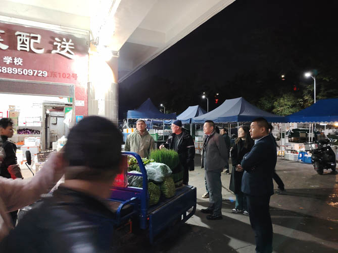 凌晨不息 “零米鐵軍”奮斗不止！